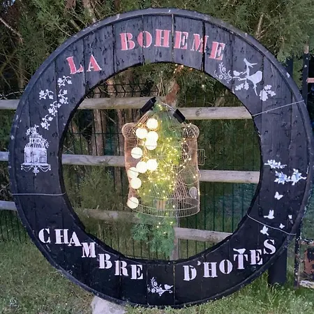 La Maison Du Bonheur Bed & Breakfast Thiel-sur-Acolin