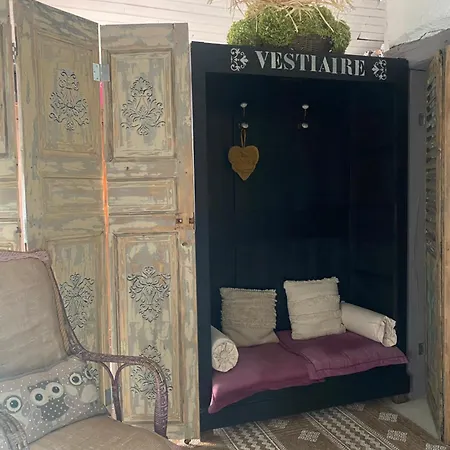 Bed & Breakfast La Maison Du Bonheur Thiel-sur-Acolin
